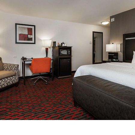 Hampton Inn & Suites By Hilton Lethbridge Dış mekan fotoğraf