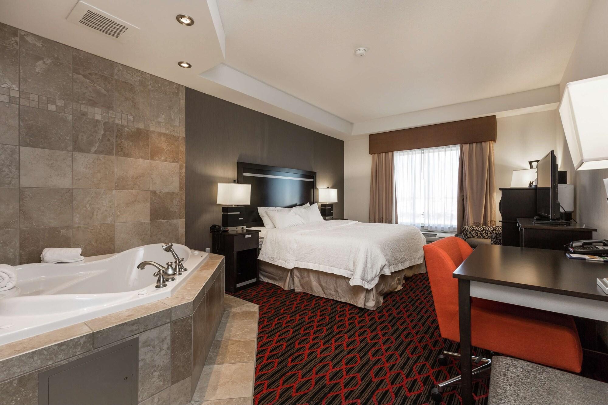 Hampton Inn & Suites By Hilton Lethbridge Dış mekan fotoğraf