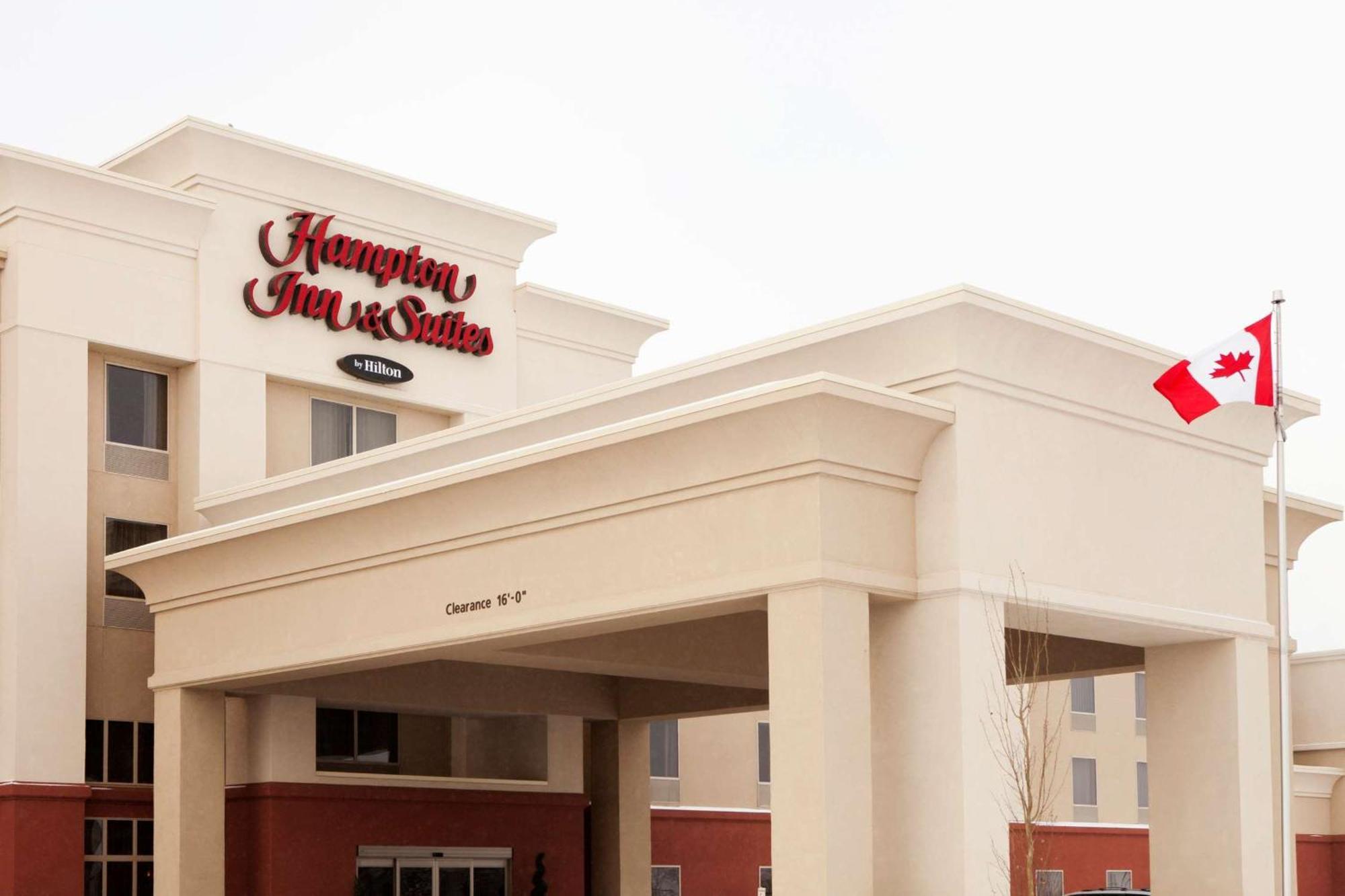 Hampton Inn & Suites By Hilton Lethbridge Dış mekan fotoğraf
