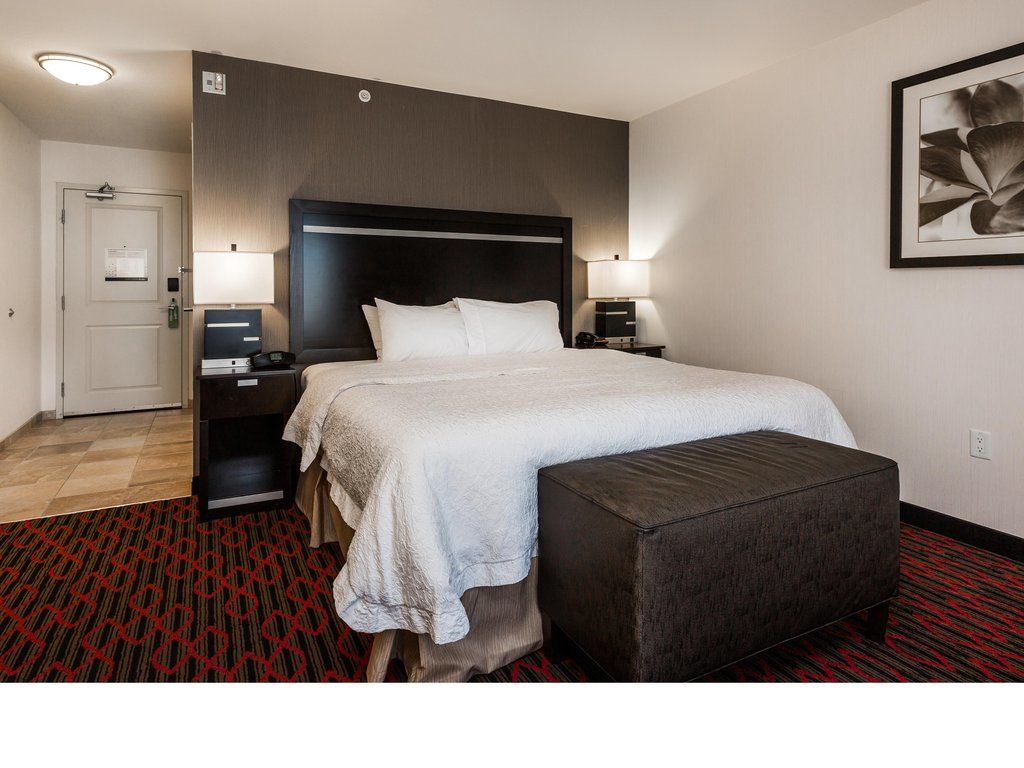 Hampton Inn & Suites By Hilton Lethbridge Dış mekan fotoğraf