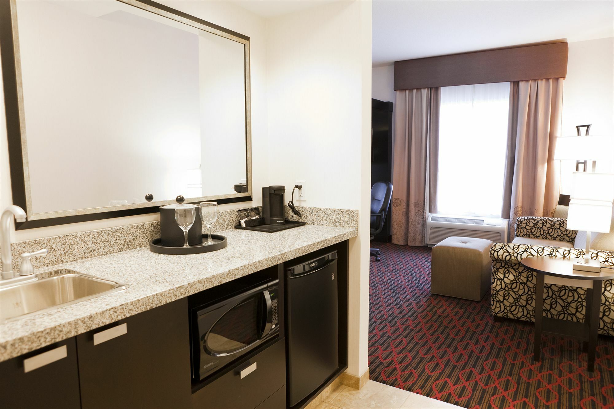Hampton Inn & Suites By Hilton Lethbridge Dış mekan fotoğraf